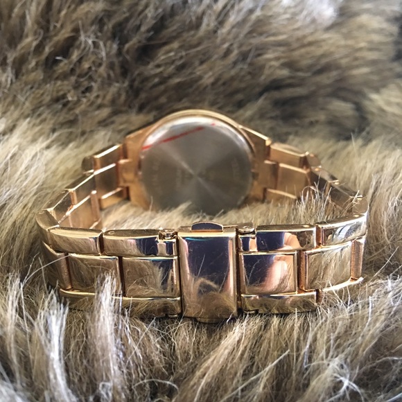 Ladies gold tone steel quilted rhinestone watch - Picture 7 of 8